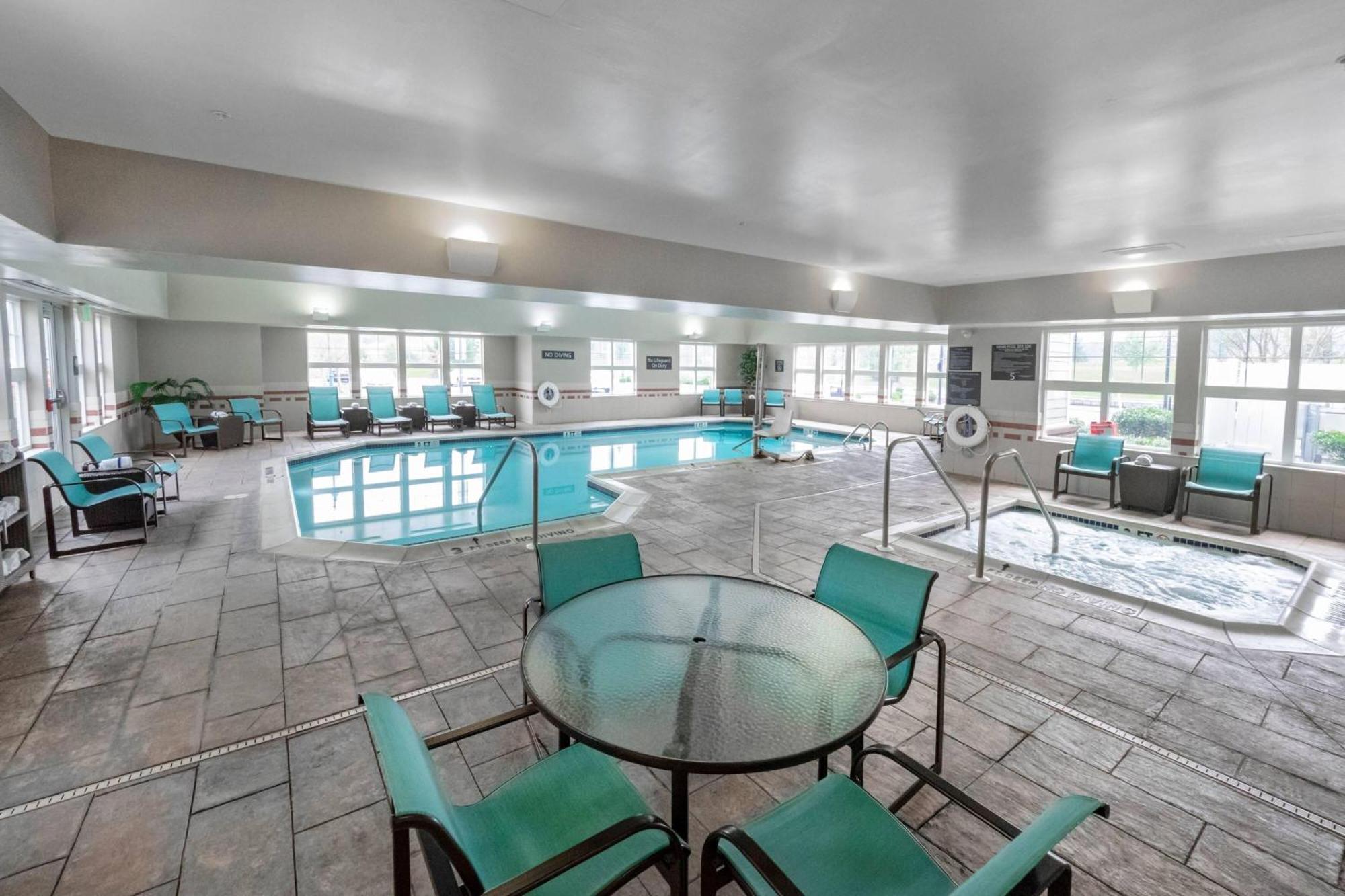 Residence Inn By Marriott Hazleton Bagian luar foto